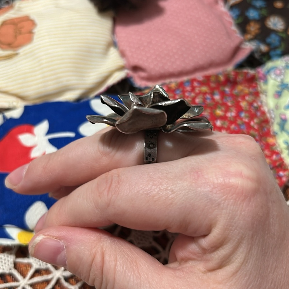 Vintage Sterling Silver 6k Thailand HUGE Rose Flower Adjustable Ring - Picture 4 of 16